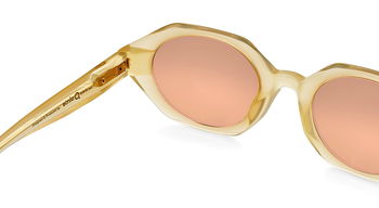 Das Bild zeigt die Sonnenbrille FRESH YW von der Marke Etnia Barcelona in gelb.